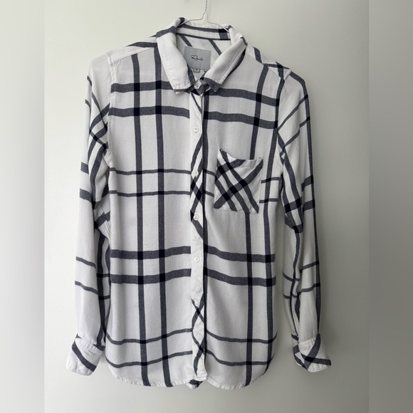 Rails Navy and White Plaid Casual Shirt - Picture 1 of 8